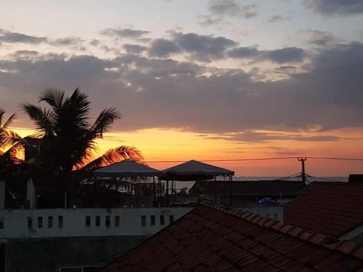 City Sunrise Хиккадува Экстерьер фото